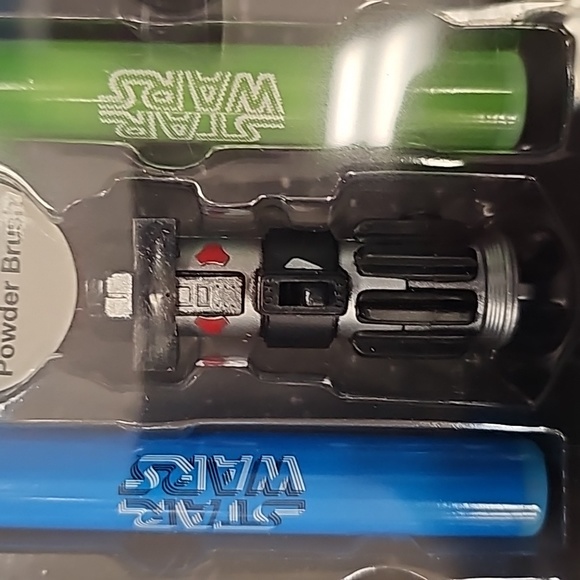 DISNEY STAR WARS 5 PIECE BRUSH SET - Picture 4 of 4